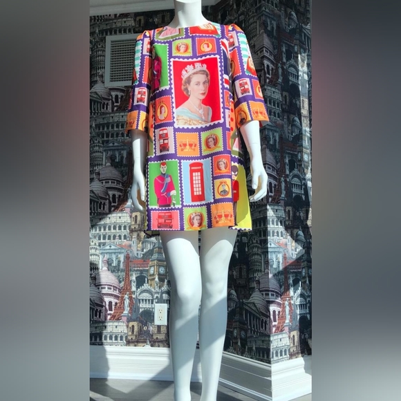 Colorful dress! - Picture 2 of 8